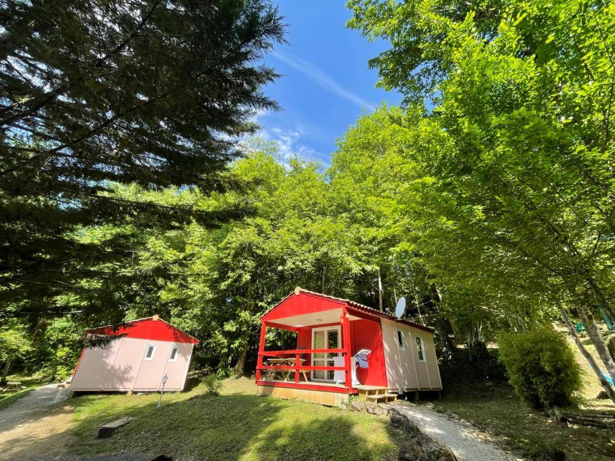 Les Chalets Du Perigord Sarlat-la-Caneda Bagian luar foto